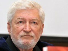 Profesorii și studenții Universității Hyperion regretă pierderea lui Eusebiu Ștefănescu